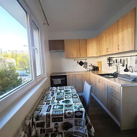 Súkromný apartmán - 7 hostí, rýchle Wi-Fi, kuchyňa *